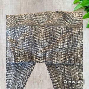 Grey patterned lulu lemon 🍋